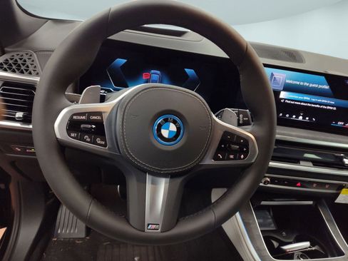 Used 2026 BMW X5 xDrive50e w/ M Sport Package image 14