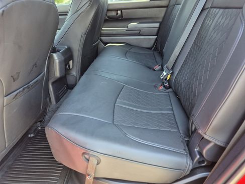 Certified 2025 Toyota Tacoma SR5 AWD/4WD image 17