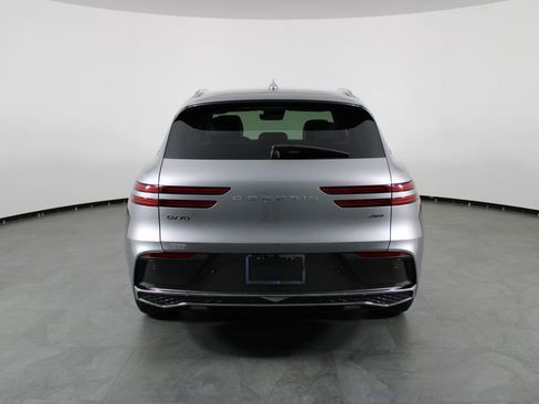 Used 2026 Genesis GV70 2.5T Advanced image 9