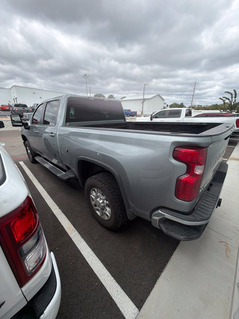 Used 2024 Chevrolet Silverado 3500 LT w/ Convenience Package AWD/4WD image 4