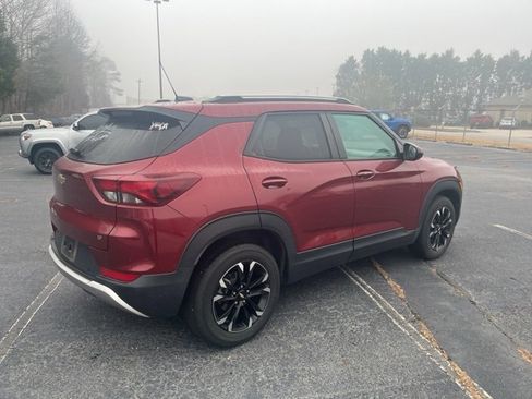 Used 2023 Chevrolet TrailBlazer LT image 3