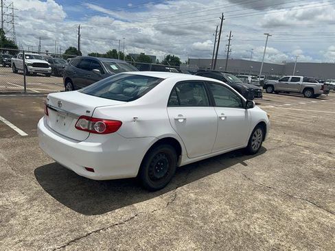 Used 2012 Toyota Corolla LE FWD image 5