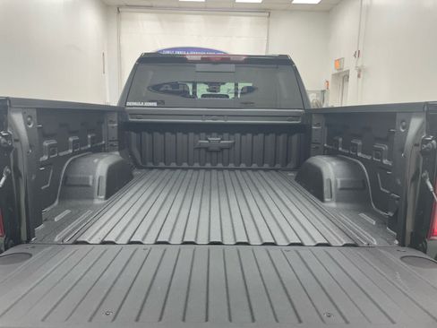 New 2026 Chevrolet Silverado 1500 High Country w/ High Country Premium Package AWD/4WD image 14