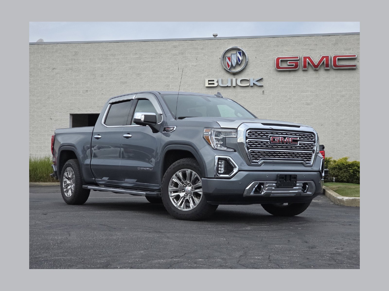 Used 2019 GMC Sierra 1500 Denali w/ Trailer Camera Package AWD/4WD image 1