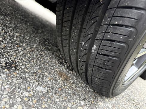 Certified 2025 Hyundai Elantra Sport image 9