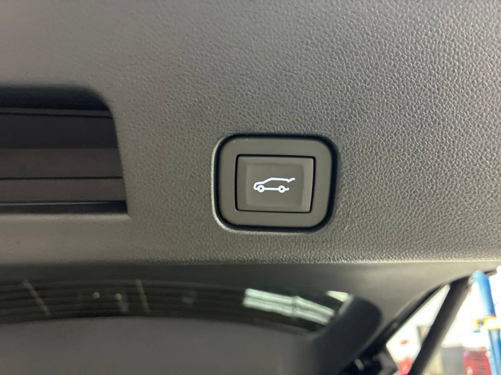 New 2027 GMC Acadia Denali AWD/4WD image 17
