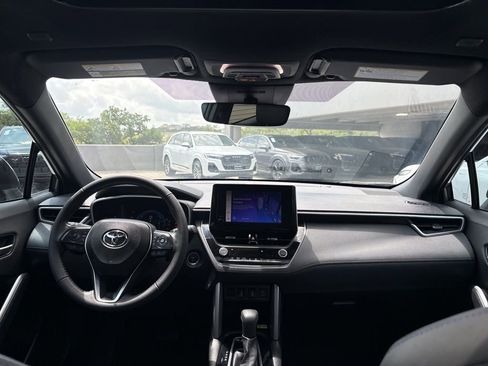 Used 2023 Toyota Corolla Cross AWD Hybrid w/ Convenience Package image 19