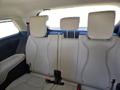 New 2026 Kia Carnival EX FWD image 20