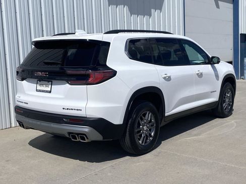 Used 2025 GMC Acadia Elevation AWD/4WD image 5