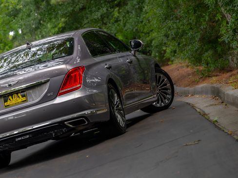 Used 2018 Genesis G90 5.0 Ultimate RWD image 25