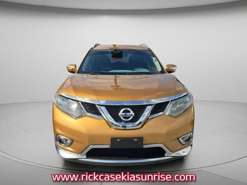 Used 2014 Nissan Rogue SV FWD image 3