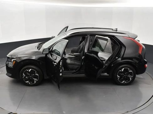Used 2023 Kia Niro Wind w/ Wind Preserve Package image 7