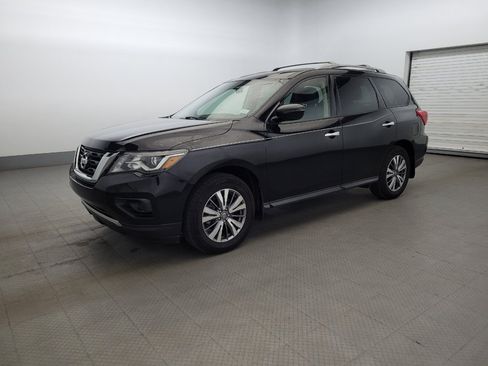 Used 2019 Nissan Pathfinder S AWD/4WD image 2