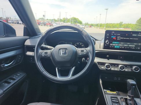 Used 2024 Honda CR-V Sport-L image 13