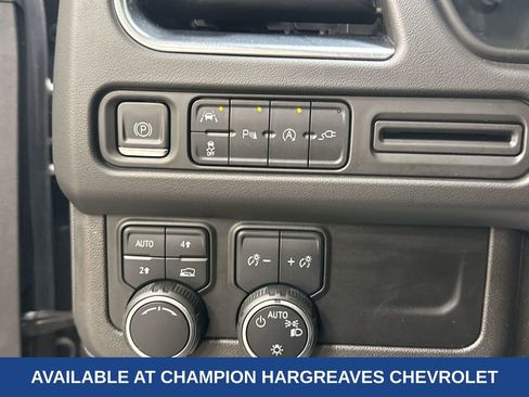 Used 2021 Chevrolet Suburban RST w/ Luxury Package image 24