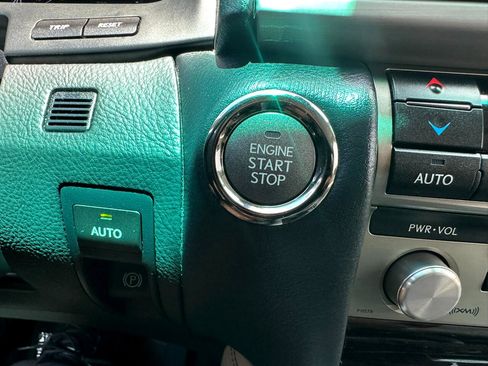 Used 2017 Lexus LS 460 image 38