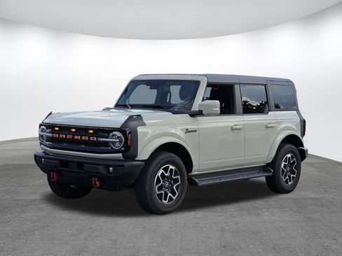 Used 2025 Ford Bronco Outer Banks AWD/4WD image 7