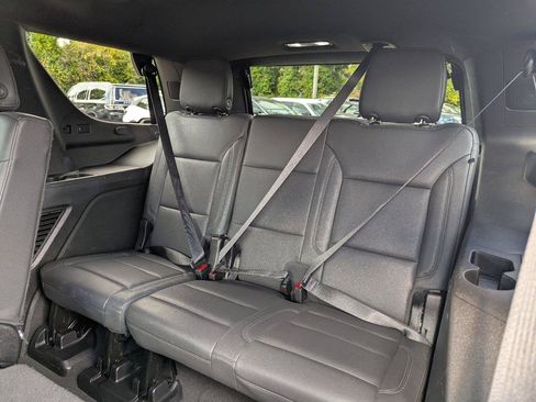 Used 2024 Chevrolet Tahoe LT AWD/4WD image 32