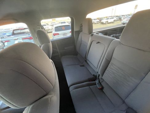 Used 2022 Nissan Frontier S w/ Technology Package image 17