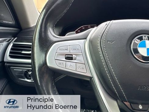 Used 2021 BMW 740i w/ Premium Package RWD image 21