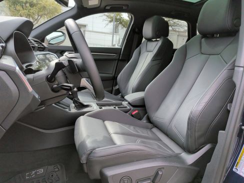 Certified 2025 Audi Q3 2.0T Premium w/ Convenience Package image 17