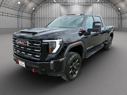 Used 2024 GMC Sierra 3500 AT4 w/ AT4 Premium Plus Package AWD/4WD image 10