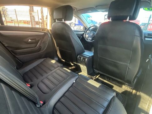 Used 2015 Volkswagen CC Sport image 11