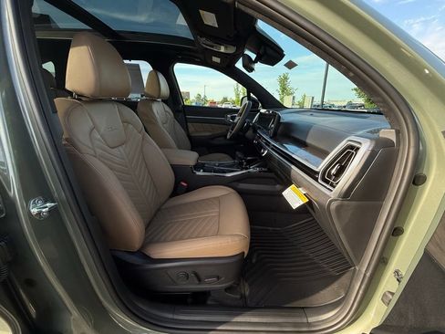 Certified 2026 Kia Sorento SX Prestige w/ Olive Brown Leather Package AWD/4WD image 33