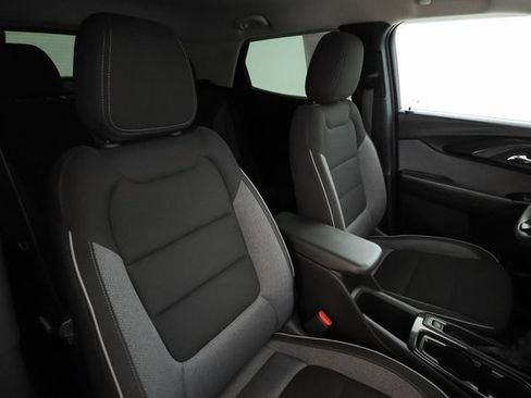 Used 2023 Chevrolet TrailBlazer LS image 22