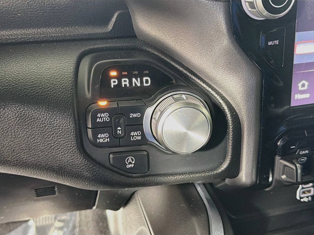 Used 2025 RAM 1500 Laramie w/ Sport Appearance Package AWD/4WD image 18