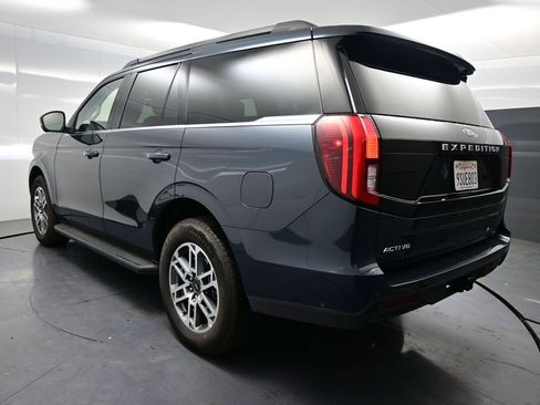 Used 2025 Ford Expedition Active image 6
