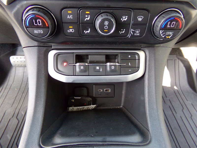 Used 2020 GMC Acadia SLE w/ LPO, Floor Liner Package FWD image 32