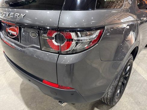 Used 2016 Land Rover Discovery Sport SE image 45