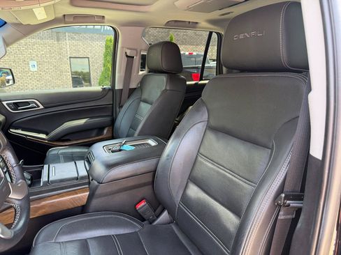 Used 2019 GMC Yukon Denali w/ Open Road Package AWD/4WD image 13