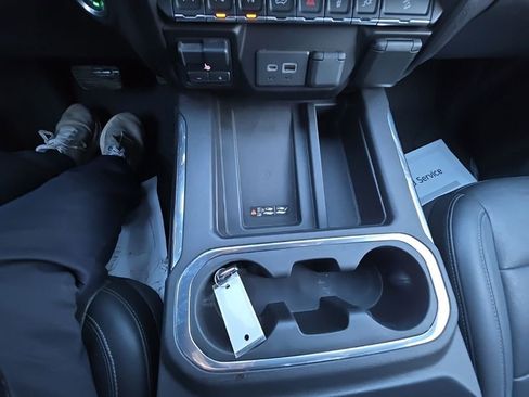 Used 2021 Chevrolet Silverado 1500 LTZ AWD/4WD image 26