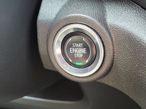 Used 2023 Chevrolet TrailBlazer LT FWD image 27
