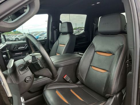 Used 2023 GMC Sierra 1500 AT4 w/ AT4 Premium Package AWD/4WD image 11