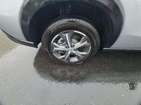 Used 2025 Honda HR-V EX-L image 10