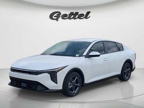 New 2025 Kia K4 FWD image 1