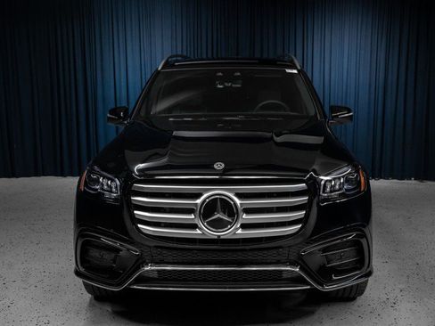 New 2025 Mercedes-Benz GLS 580 4MATIC image 2