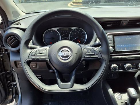 New 2025 Nissan Kicks Play S image 12