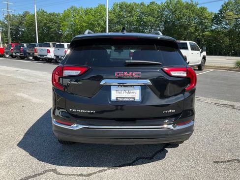 Used 2024 GMC Terrain SLT AWD/4WD image 24
