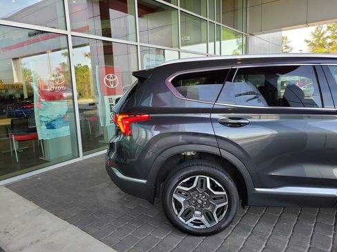 Used 2023 Hyundai Santa Fe SEL Premium image 6