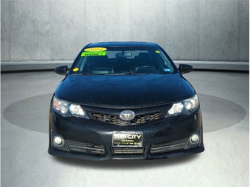 Used 2014 Toyota Camry SE image 9