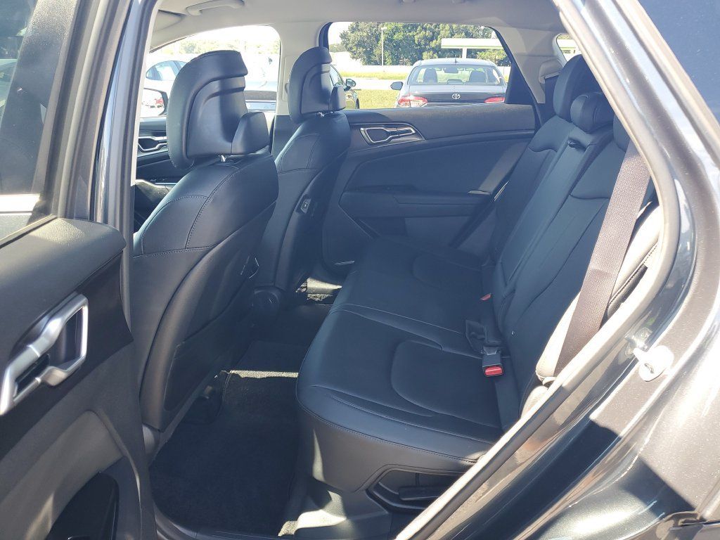 Used 2025 Kia Sportage EX AWD/4WD image 20