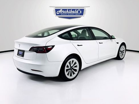Used 2022 Tesla Model 3 image 6