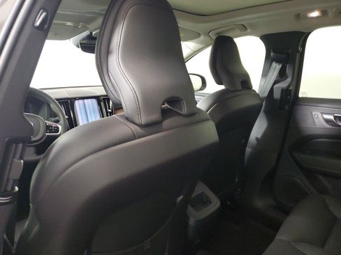 Used 2024 Volvo XC60 B5 Plus w/ Protection Package Premier AWD/4WD image 12