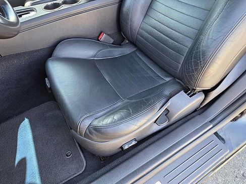 Used 2002 Ford Thunderbird Deluxe image 32