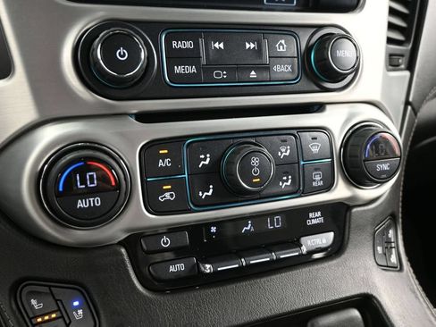 Used 2019 GMC Yukon XL SLT AWD/4WD image 10