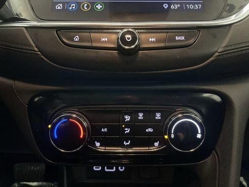 Used 2023 Buick Encore GX Preferred w/ Cold Weather Comfort Package FWD image 11